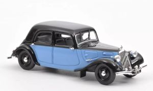 NOREVAMC019837 - Voiture de 1935 couleur bleu et noir - CITROEN 11 Légère Coupe de Ville