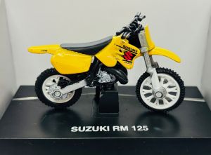 NEW06143C - Moto cross de couleur Jaune - SUZUKI RM 125 #29#