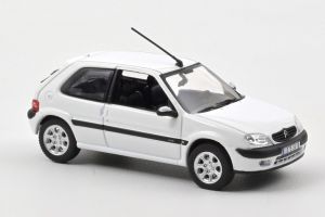 NOREV155159 - Voiture de 2000 couleur blanche – CITROËN saxo VTS