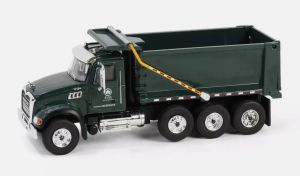 GREEN45190-C - Camion benne sous blister de la série SD TRUCKS - MACK Granite 8x4 de 2019