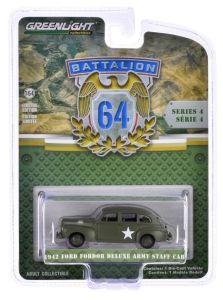 GREEN61040-A - Véhicule sous blister de la série BATTALION 64 - FORD Fordor Deluxe Army Staff 1942