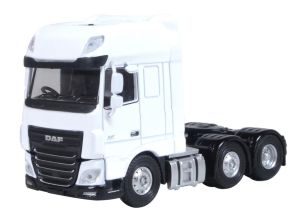 OXF76WHDAFCAB - Camion solo de couleur blanc - DAF XF Euro 6 Cab 6x2