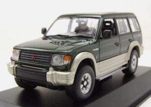 MXC940163471 - Voiture de 1991 couleur verte - MITSUBISHI Pajero LWB