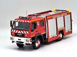 ALERTE0149A - Camion de pompiers de l'Eure et Loir avec balisage blanc – MAN LE 14.220 Bemaex