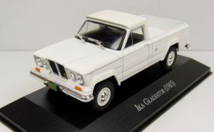 MAGARG67 - Voiture de 1965 couleur blanche – IKA Gladiator