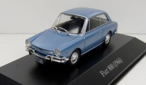 MAGARG70 - Voiture de 1966 couleur bleu – FIAT 800