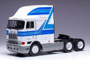 IXOTR190.22 - Camion solo de 1995 couleur blanc et bleu – INTERNATIONAL Eagle Cabover 6x4