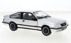 WBXWB124156 - Voiture de 1983 couleur argent - OPEL Monza A2 GSE