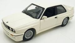 MNC180020307 - Voiture de 1987 couleur blanche - BMW M3 - E30