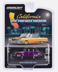 GREEN63070-A - Voiture sous blister de la série CALIFORNIA LOWRIDERS - FORD Deluxe couleur violet de 1946