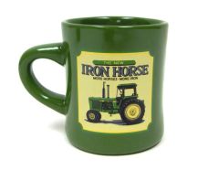 6979 - Tasse avec tracteur JOHN DEERE 4640 -Iron Horse