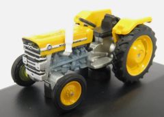 OXF76MF004 - Tracteur de couleur jaune - MASSEY FERGUSON 135