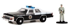 GREEN97140-D - Voiture sous blister de la série THE HOBBY SHOP  - FORD LTD Crown victoria avec officier de police