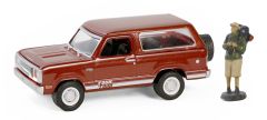 GREEN97160-C - Voiture sous blister de la série THE HOBBY SHOP - PLYMOUTH Trail Duster 1978 avec figurine