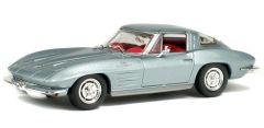 MAGAPSTING - Voiture de 1963 couleur argent – CHEVROLET Corvette Stingray