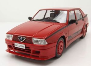 MOD18428 - Voiture de 1987 couleur rouge - ALFA ROMEO 75 Turbo Evoluzione