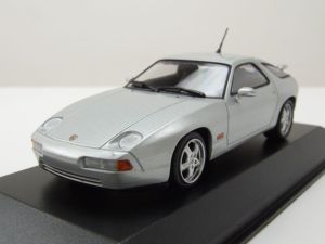 MXC940068105 - Voiture de 1991 couleur argent métallisé - PORSCHE  928  GTS