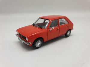 ODE168 - Voiture de 1972 couleur orange - PEUGEOT 104 – Edition limitée à 504 unités