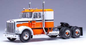 IXOTR203.22 - Camion solo de 1970 couleur orange et blanc - KENWORTH W 925 6x4